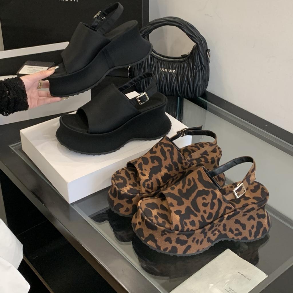 Fashion 2025 Sandals Clogs Wedge Open Toe Heel Shoe Thick Espadrilles Platform Buckle Strap Suit Female Beige Muffins Shoe New Fashion P