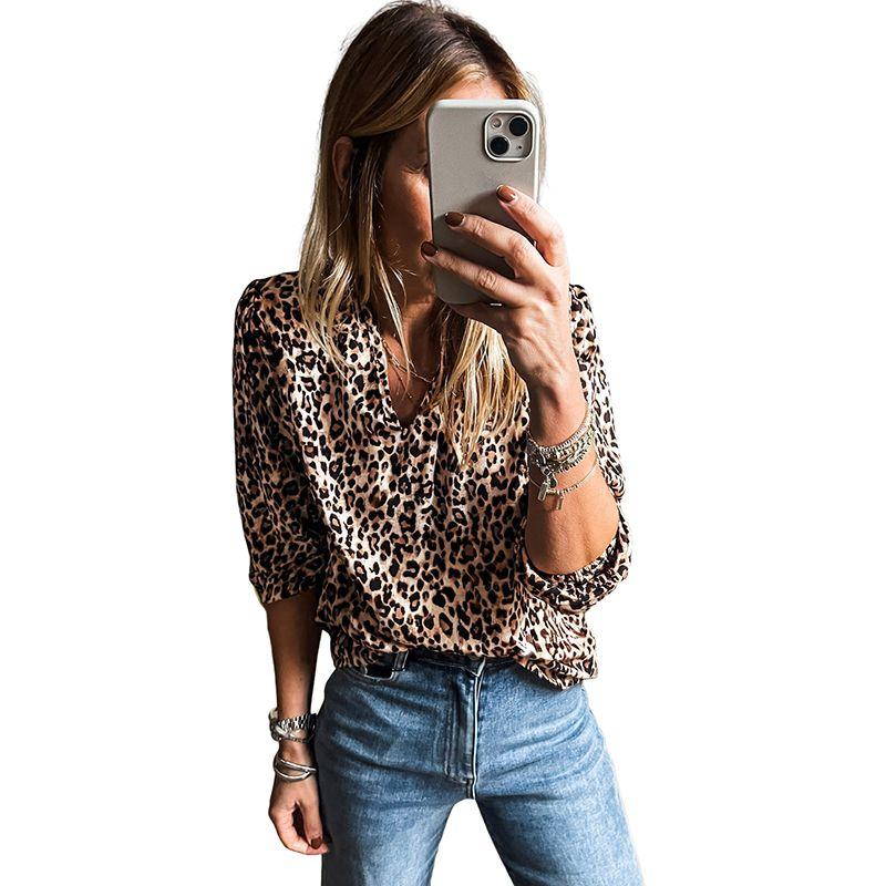 American Shiying Retro All-Match V neck pullover Women 2025 Summer New Leopard Print Print Half Sleeve T-shirt Women