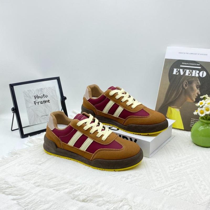 High-value moral training shoes for women's explosion 2025 new autumn students versatile commuting leisure increase height flat bottom look thin