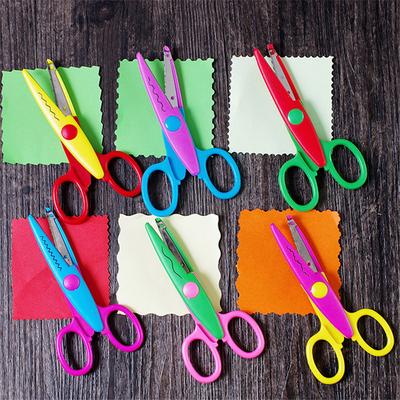 Metall Kunststoff DIY Scrapbooking Foto Papier Tagebuch Dekoration Welle Rand Handwerk Cartoon Spitze Schere