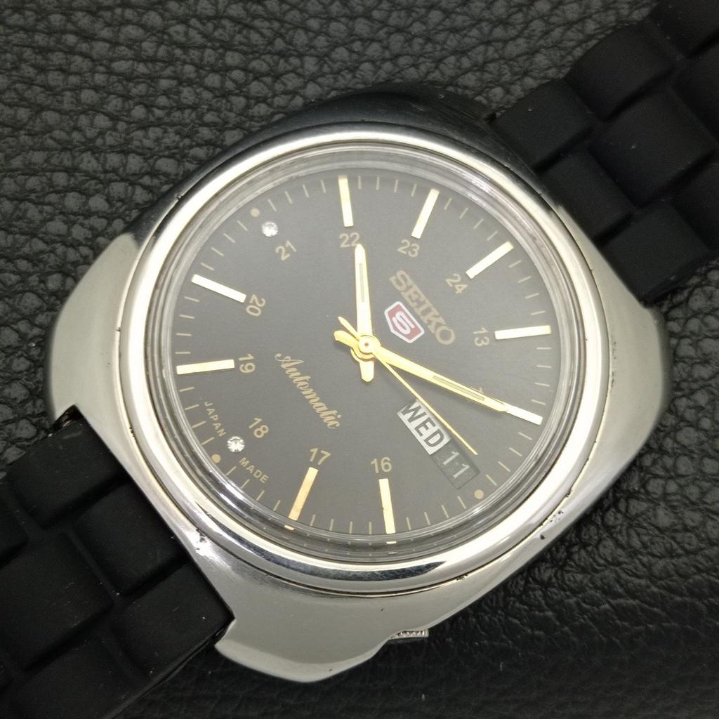 VINTAGE SEIKO 5 AUTOMATIC 6119C JAPAN MENS BLACK COLOR DIAL WATCH A702333-5 R124-a702333
