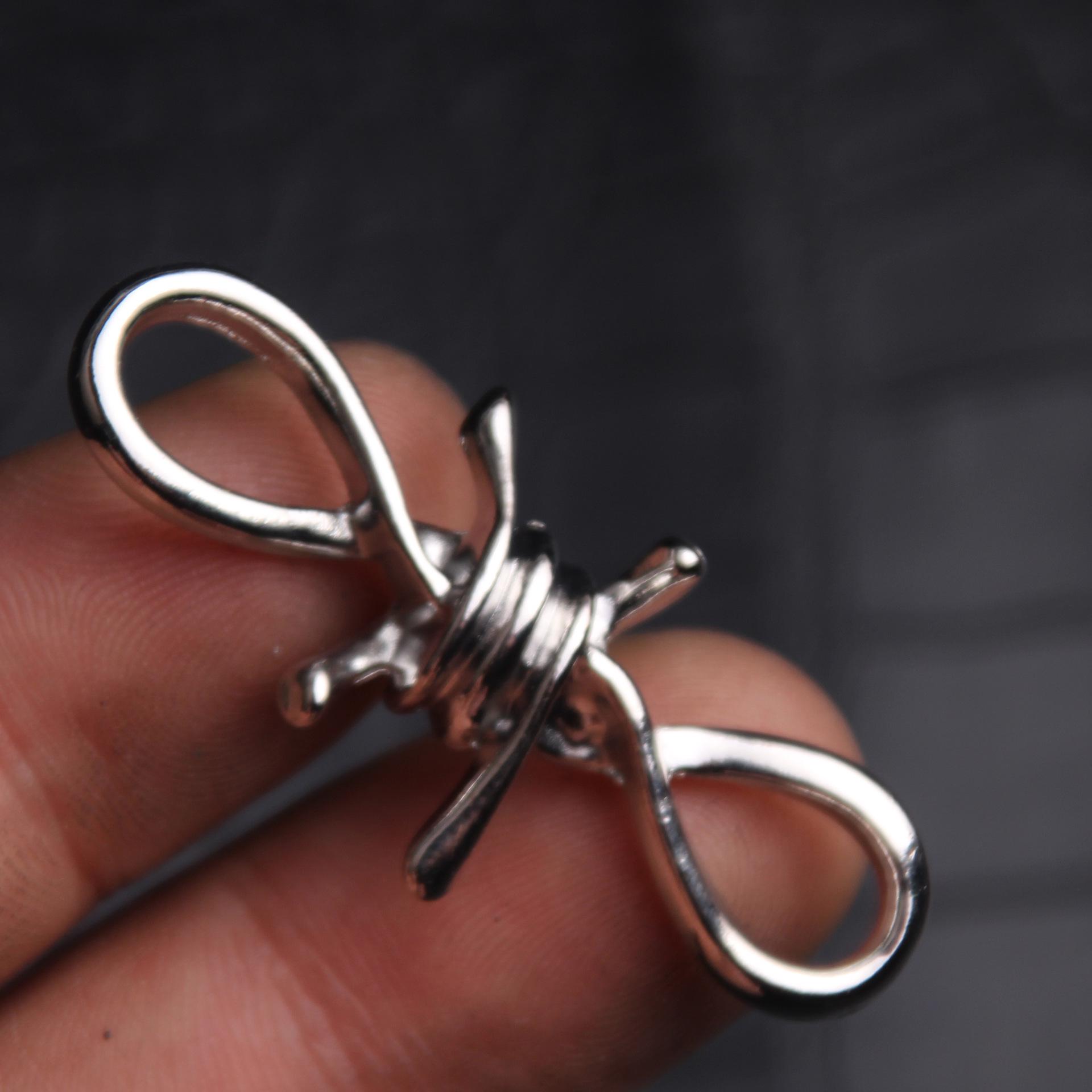 

Панк-чокер Thorn Alloy: Темное, чувственное ожерелье в стиле хип-хоп