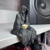 Halloweenská černá róba ozdoba strašidelná gotická figurka Smrtky socha skulptura sváteční párty domácí kancelář stolní dekorace