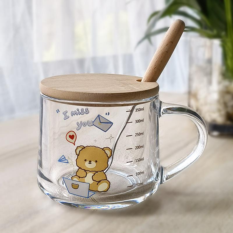 Cupa de lapte drăguță din sticlă cu pai de desene animate, cu capac și linguriță, cadou personalizat.