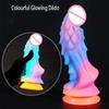Neue Leuchtende Dildos Bunt Leuchtend Riesiger Penis G-Punkt Anal Butt Plug Frauenspielzeug Geformter Drachenmonster-Dildo mit Saugfuß