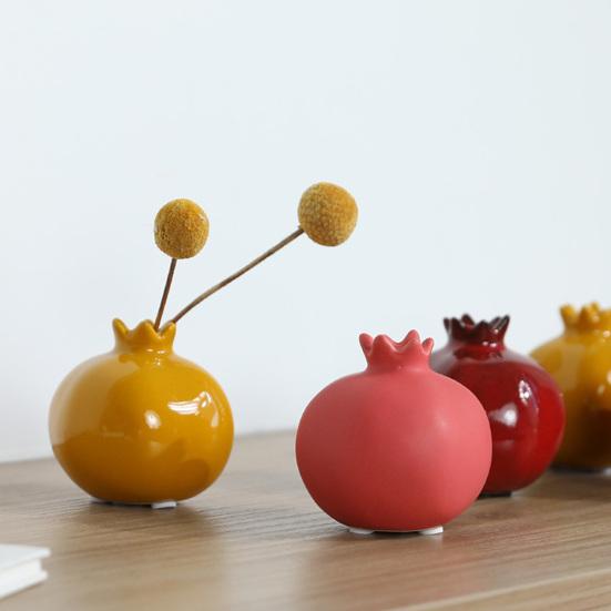 Ceramic Pomegranates Bud Vase Small Fruit Shaped Decorative Vase for Home Decor Farmhouse Rustic Flower Vase for Table Centerpiece Housewarming Gift