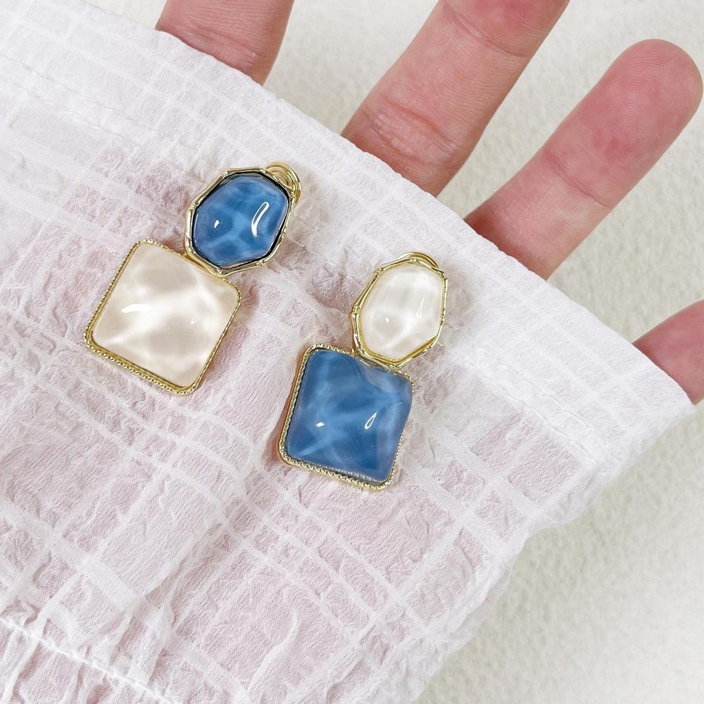 Vintage French Pearl No-Pierce Earrings: Elegant Luxury Clip-ons for Women