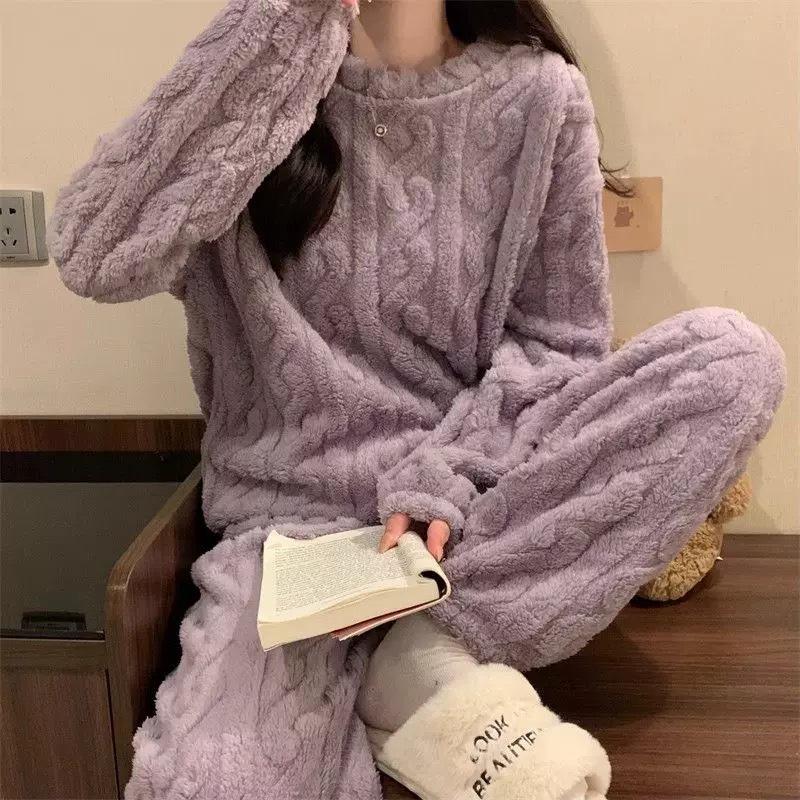 Jacquard Plush Coral Fleece Pajamas: Cozy Two-Piece Set for Autumn and Winter, Loose Fit for Couples