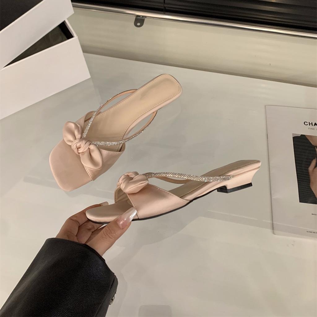 Thick heel temperament rhinestone French small cool slippers fairy shoes outer wear 2025 summer with skirt bow sandals