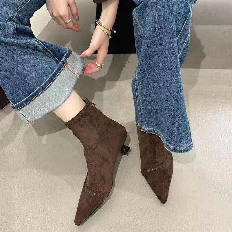 

Семья Судинг! Гигантский иностранный стиль~ остроносые короткие ботильоны женские осенние новые на каблуке-рюмочке и короткие ботильоны на высоком каблуке темпераментные тонкие ботинки 40 темно-коричневого