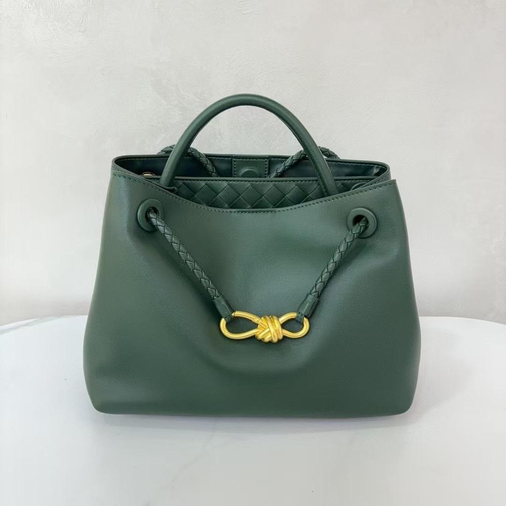 Women's 2026 New Texture Genuine Leather Large Capacity Tote Bag Women's Diagonal Cross Commuter Bow Single Shoulder Handbag