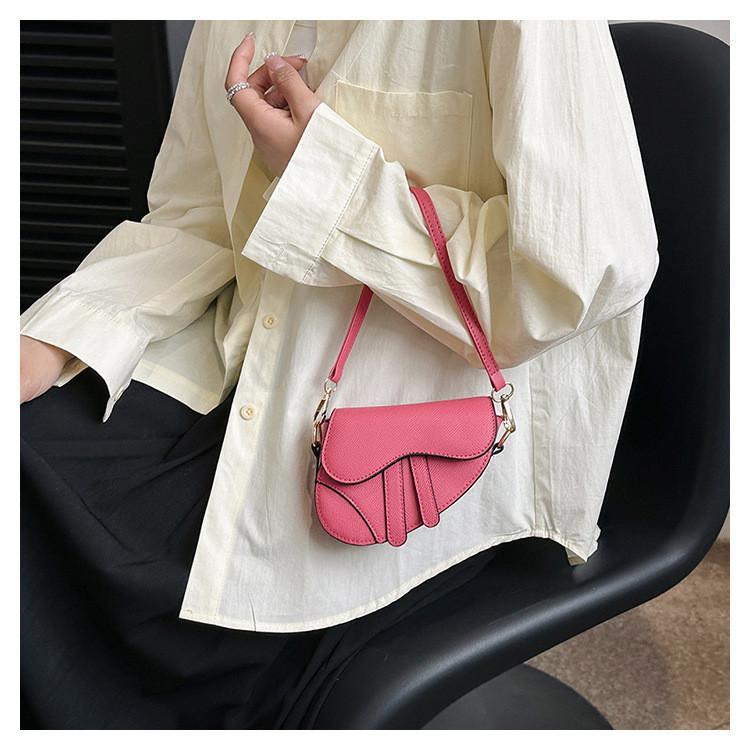Stylish Cross-border Shoulder Bag 2023 Summer Pure Color Pu Saddle Bag Wholesale