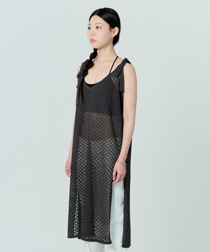 Tobaseu Knit Dress With Scalloped Punching Strap Detail (Charcoal)