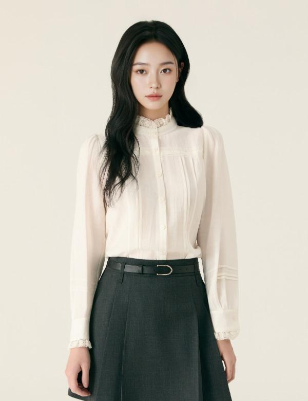 Блузка с высоким воротником и кружевной оборкой Roem_Rmblg12St1 (64)Cream/S(085)