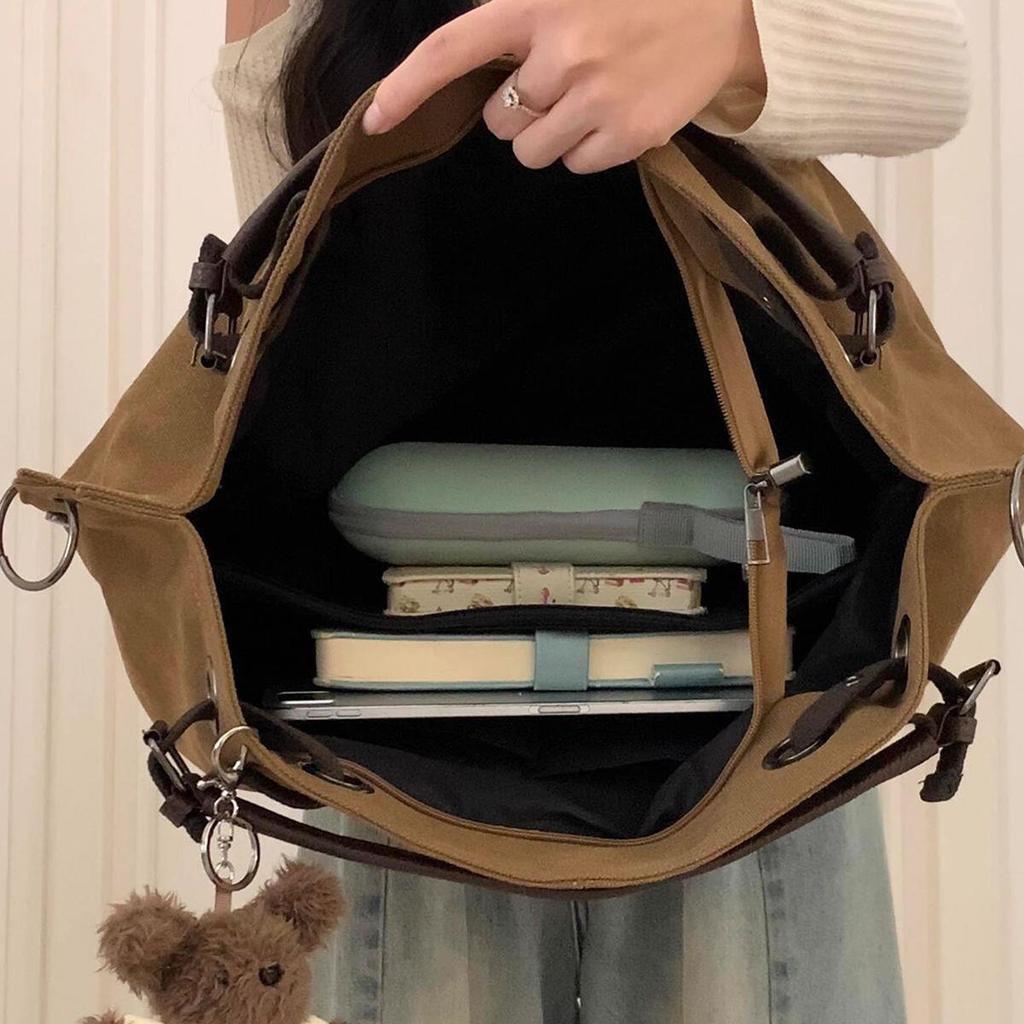 Tote Bag with Large Capacity and Multiple Pockets, for Commuting, with A Single Shoulder Strap and A Slanted Design.
