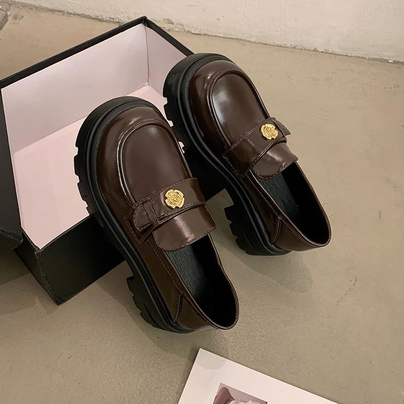 

Camellia brown loafer small leather shoes women s 2025 new spring and autumn platform JK versatile British style Mary Jane 40