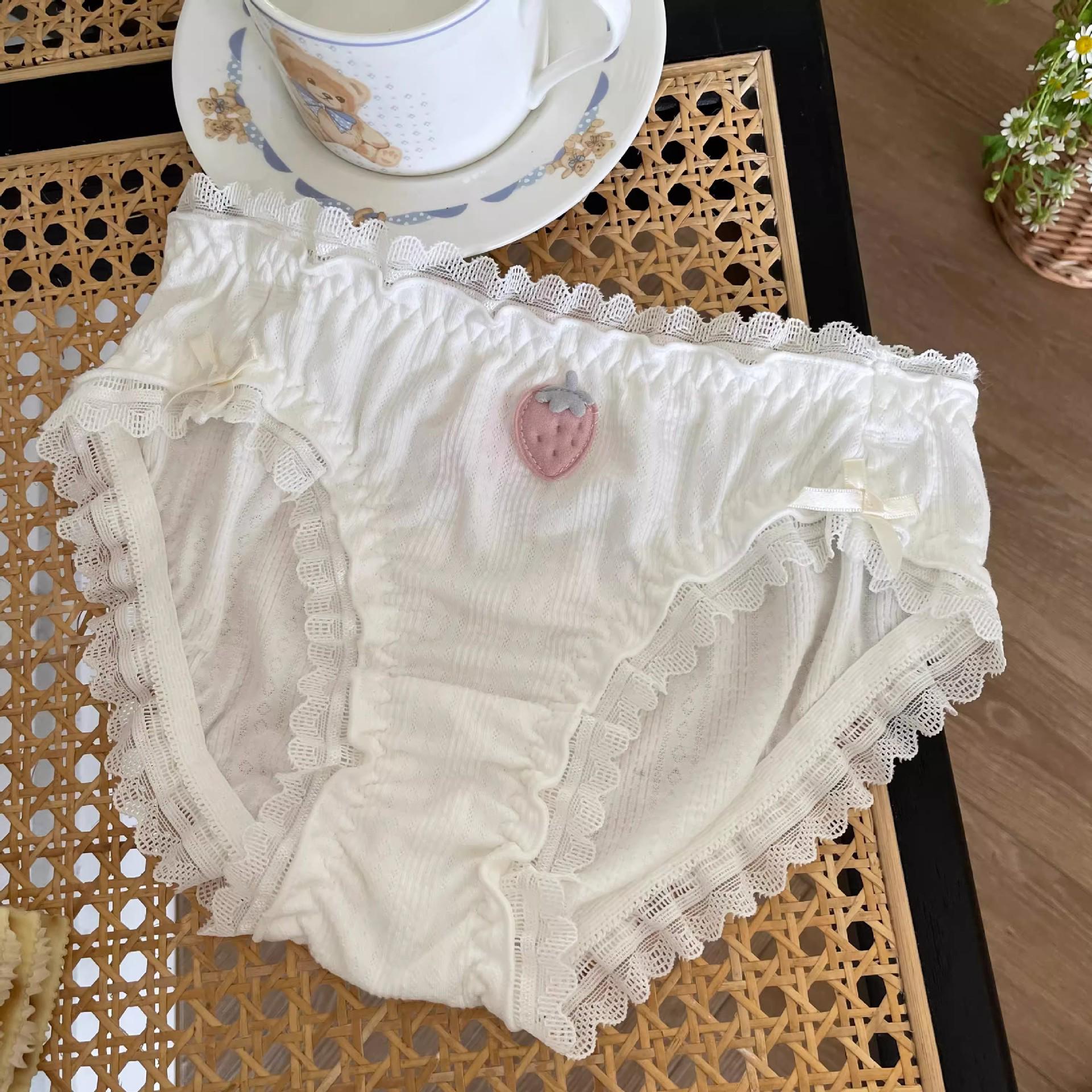 

Японские милые женские трусики с кружевной отделкой «Сладкая клубника» - Милый, удобный, мягкий треугольный дизайн для лета. L 50-60 kg белый