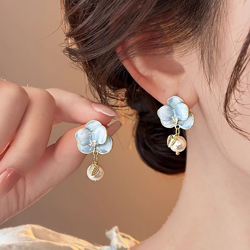 Korean Blue Drip Oil Flower Pendant Earrings for Women Retro Elegant Imitation Pearl Petal Earrings Temperament Jewelry Gifts