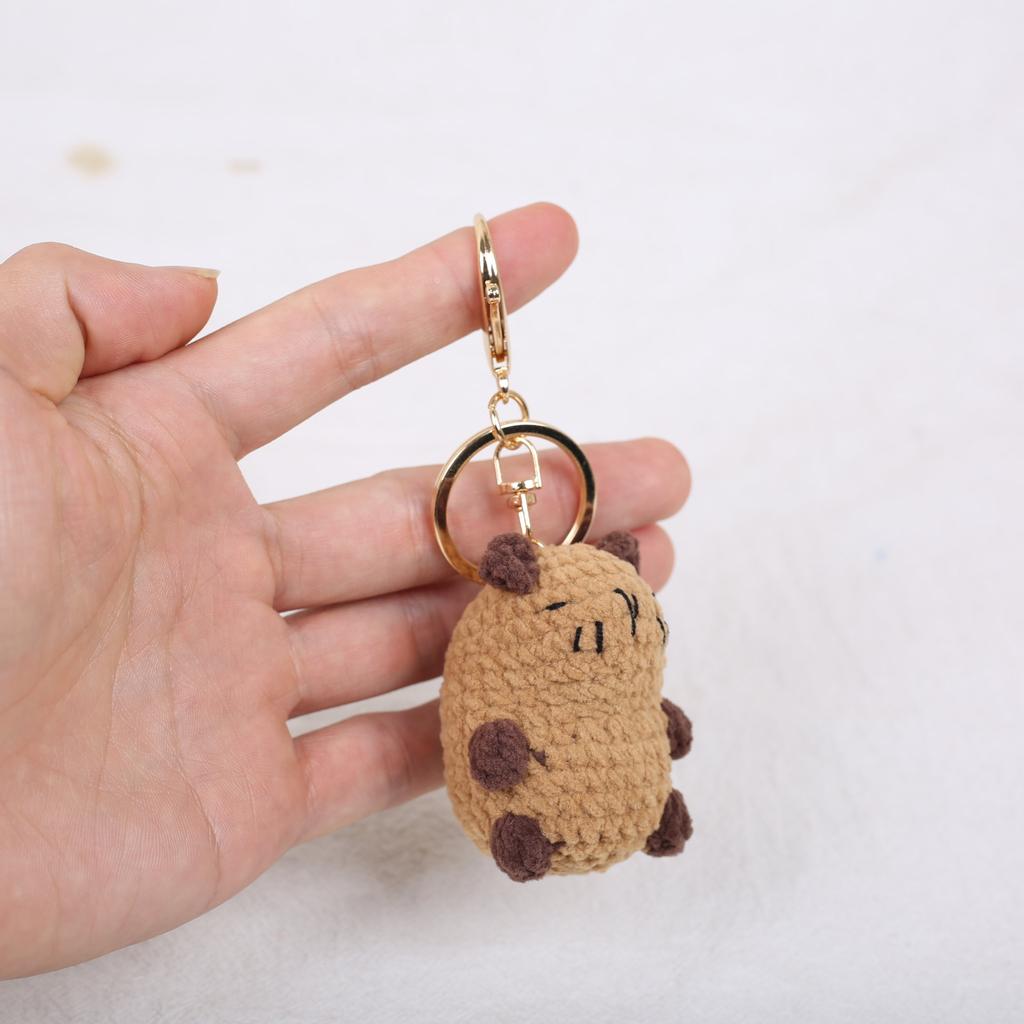 Cute Kapibara Crochet Keychain Handmade Cartoon Pendant Creative Knitted Animal Key Ring Bag Hangging