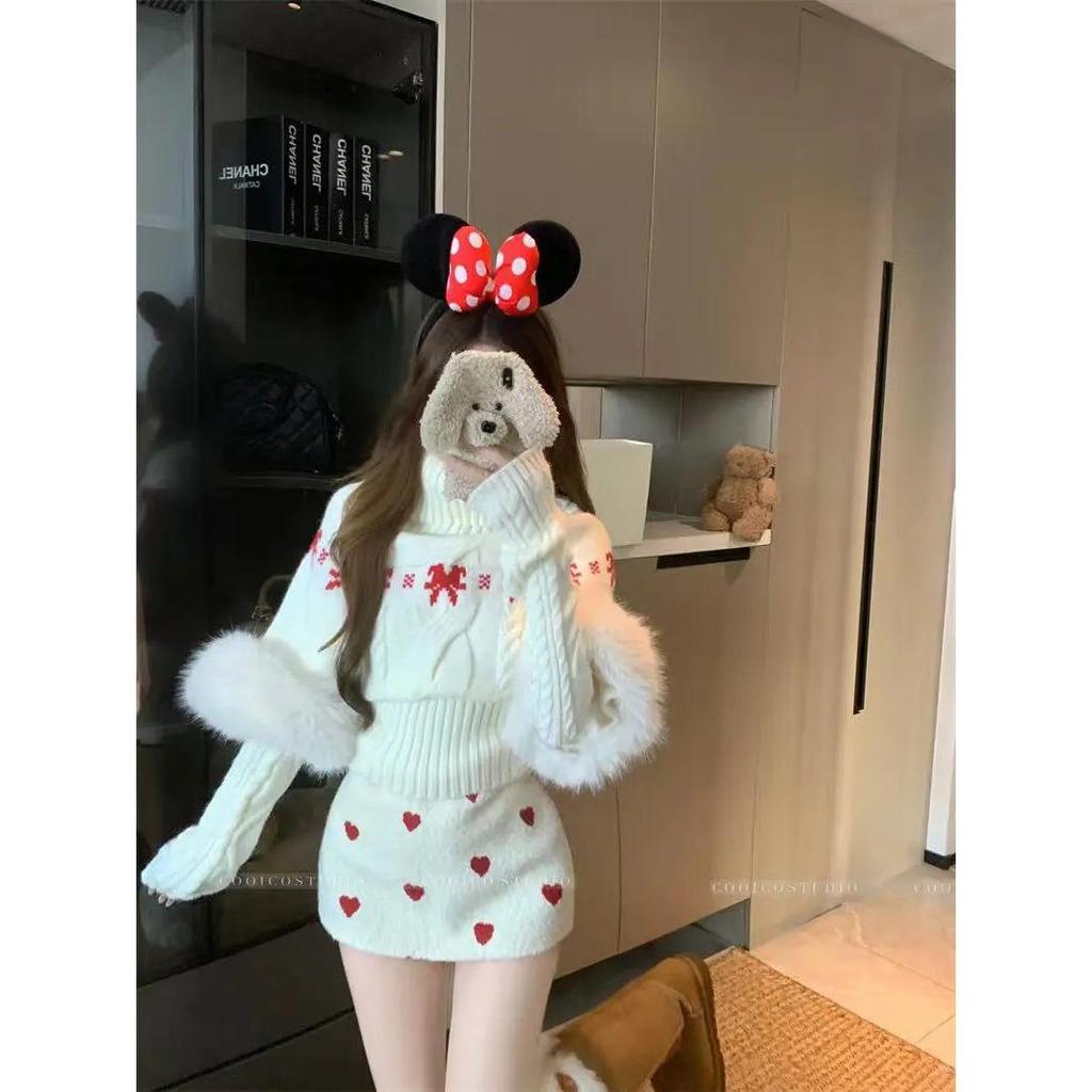 Festive Red French-Style One-Shoulder Slimming Sweater with Fur Collar for Holiday Season