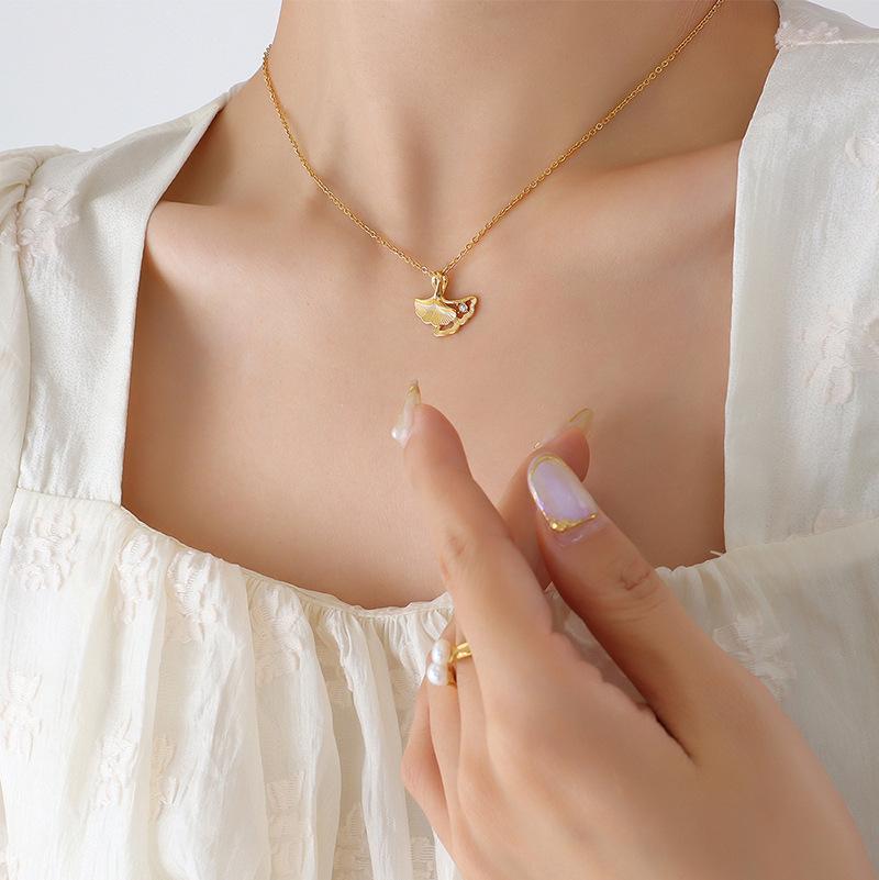 

Корейский веерообразный геометрический красивый персонализированный кулон, ожерелье с бриллиантами, нишевый дизайн, универсальная ключичная цепочка в виде листьев гинкго