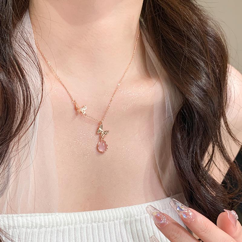 

Ожерелье из серебра 925 пробы с розовым кристаллом и бабочкой - Элегантная женская подвеска