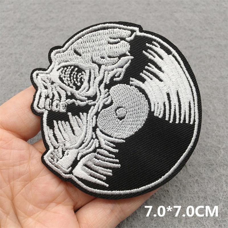 Music Optical Disc Embroidered Rock Patches On Clothes Headset Guitar Stripes Iron On Patches For Clothing Diy Appliques