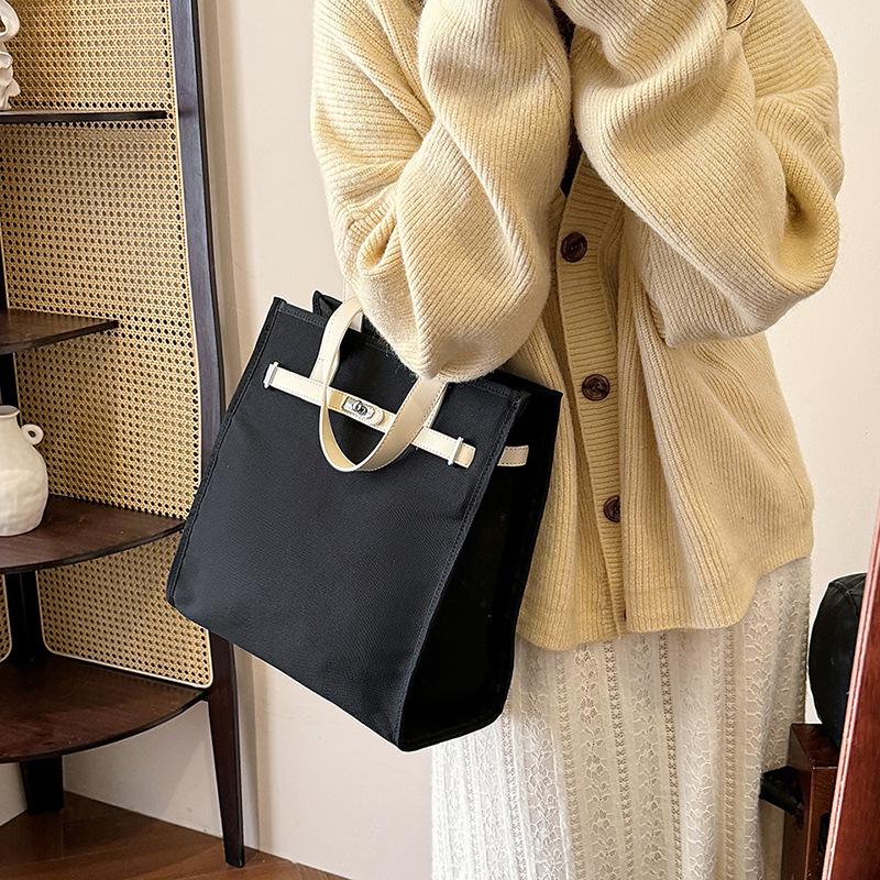 Simple Niche Design Single Shoulder Portable Tote Bag Women's 2025 Autumn and Winter New Fashionable Large-capacity Bucket Bag