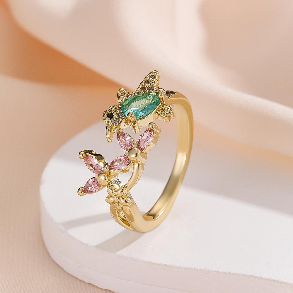 European and American Popular Bird Ring, Female Personality, Fashion, Pink, Emerald Colored Rings