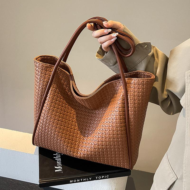 New Woven Large-capacity Underarm Tote Bag Women's 2025 Simple Solid Color Foreign Style Korean Version Lazy Style Shoulder Bag