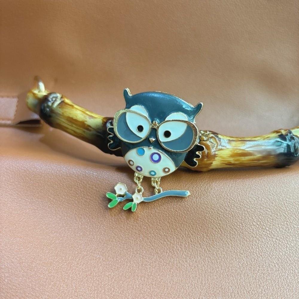 Pearl Christmas Snowman Brooch Santa Claus Sweater Scarf Badge Cute Red Xmas Brooch  New Year Gift