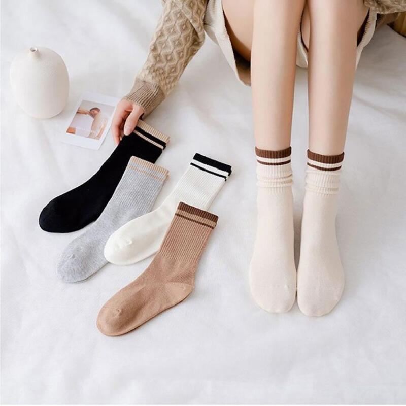 Choose one of the five Shuraki Sun Daily Color Block Women s Socks gray