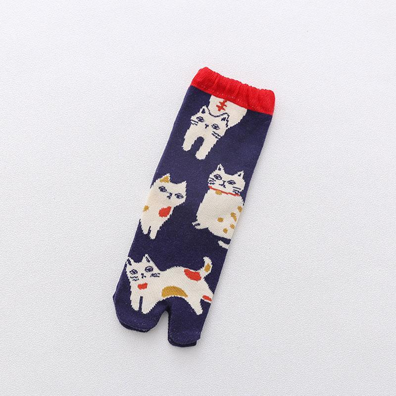 Two toed socks Women's cotton mid tube autumn and winter cartoon animal sweat absorbing warm Women's socks split toe socks