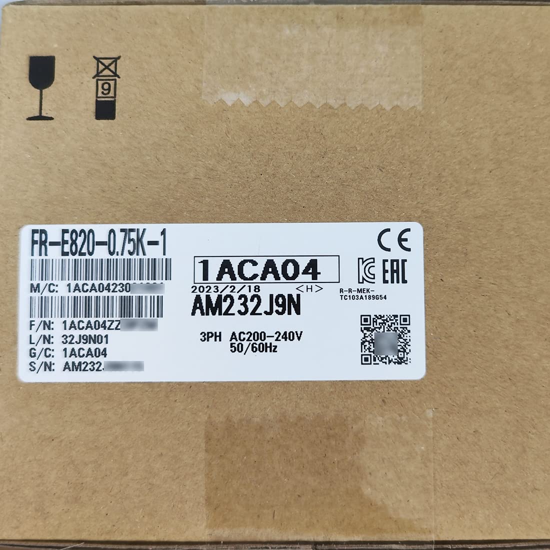 

series 200V E820 series (In stock) FR-E820-0.75K-1 0.75KW three-phase