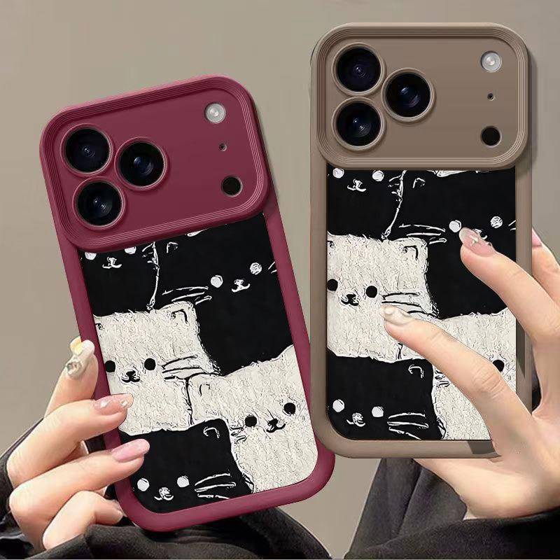 Black & White Kitten iPhone Case - Compatible with iPhone 13/14 Plus/15/16 Pro Max/17, Cute & Drop-proof