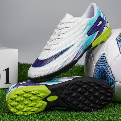 Spezielle Sportschuhe – Fußballschuhe