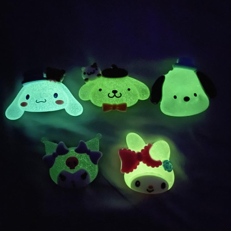 Glow-in-the-dark Sanrio Mobile Phone Air Cushion Stand Kurome Melody Back Sticker Telescopic Stand Desktop TV Drama Artifact