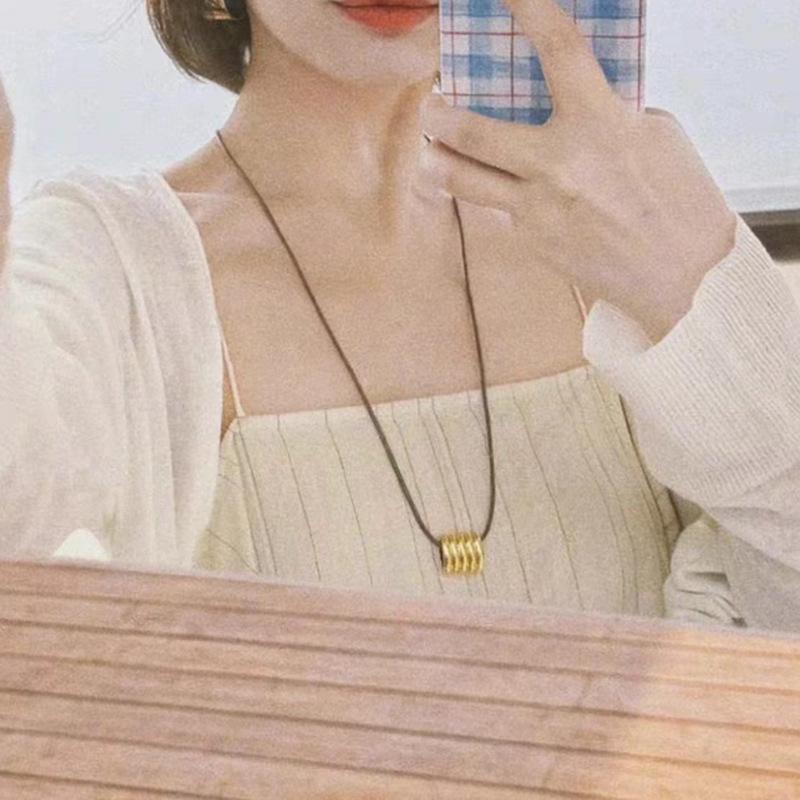Celebrity Style Multi-Wear Leather Cord Choker with Textured Metal Square
