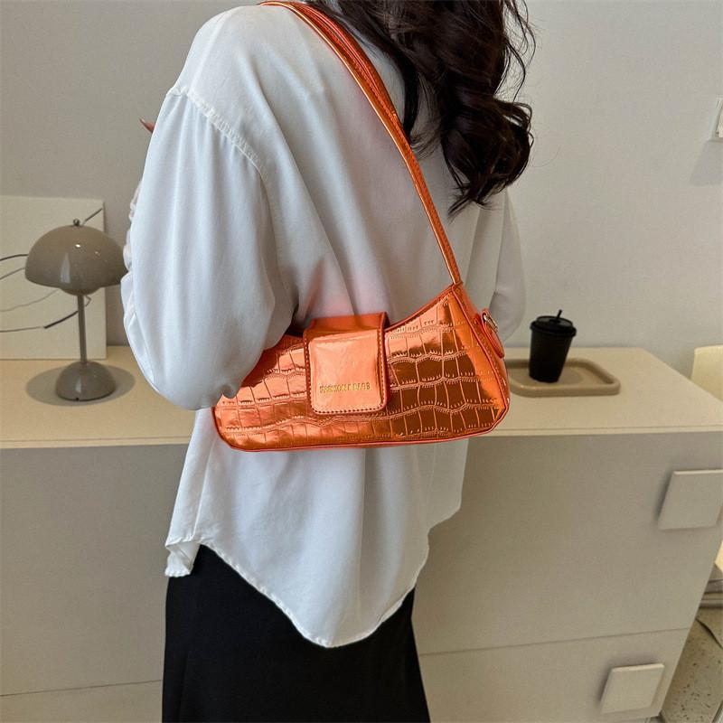 Fashionable Shiny Surface Shoulder Bag For Daily Use Available In Multiple Colors