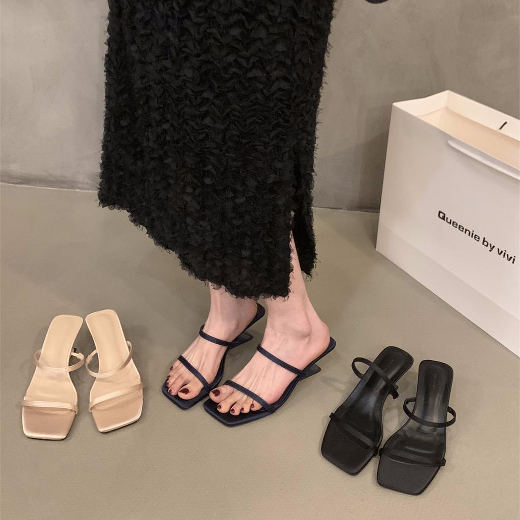 Niche design sense one-word slippers fairy shoes wear 2025 new summer wedge heel French small sandals