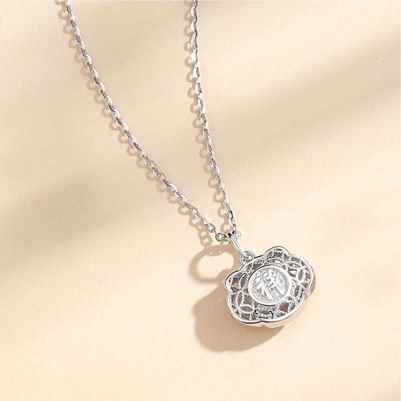 

Baoyilong S925 Silver Floral Necklace - Women s Clavicle Chain, Perfect Mother s Day Jewelry Gift and Hot Selling Choker 925 Silver