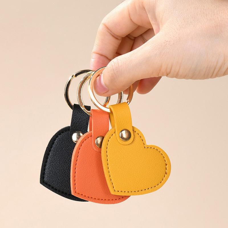 1Pcs Leather Heart Key Chain Fashion Leather Heart Shape Keychain Women Car Key Holder Home Key Ring Charm Bag Car Pendant Gift