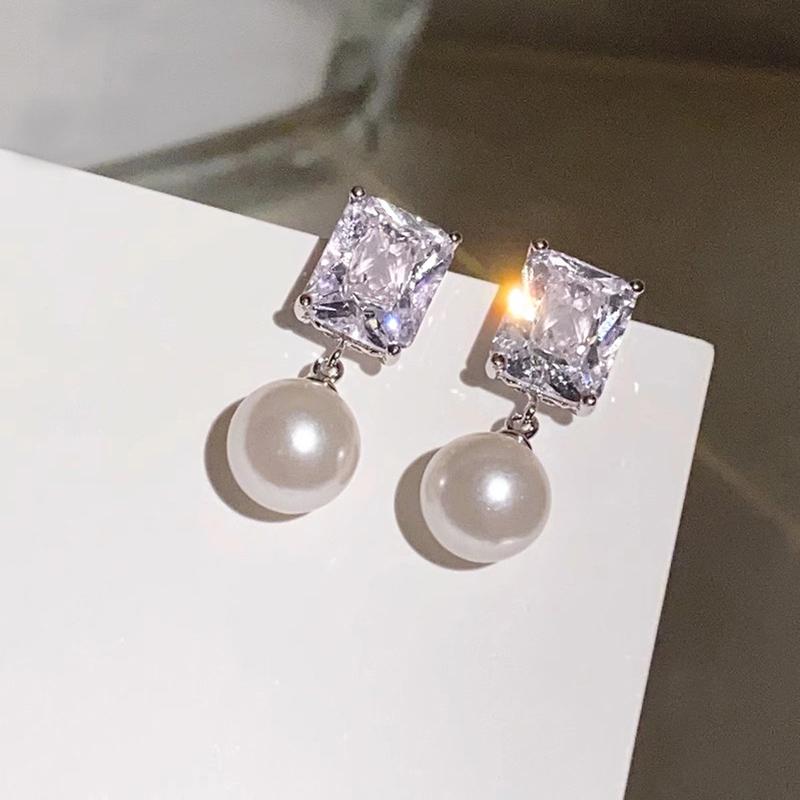 

Huitan Temperament Imitation Pearl Earrings for Women Sparkling Rectangular Cubic Zirconia Modern Fashion Female Zircon 2024