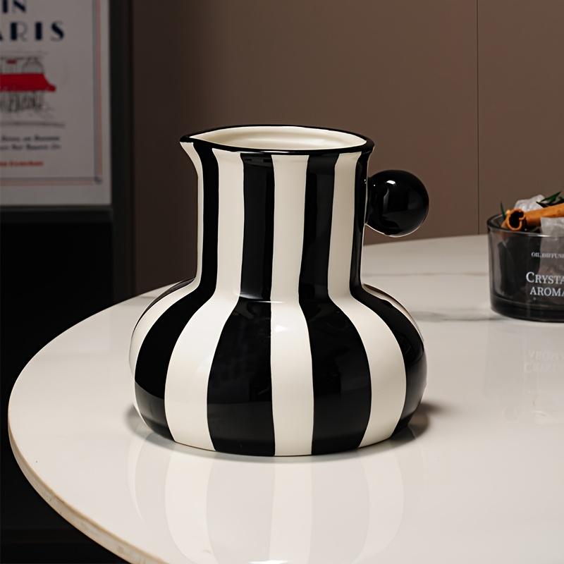 Modern Minimalist Striped Ceramic Vase - Unique Vintage Painted Design for Flower Arrangement, High-end Home Decor