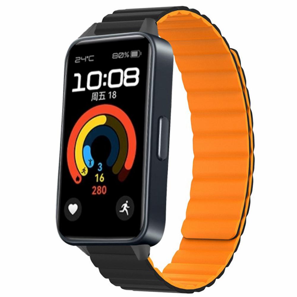 

For Huawei Band 9 Magnetic Wrist Band Adjustable Silicone Watch Strap Watch Replacement Accessory Black+Wine Red