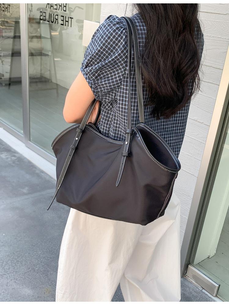 

New Casual Nylon Large Capacity Women s Tote Bag Fashionable Commuter Shoulder Bag Leisure Travel Shopping Bag Crossbody Bags чёрный
