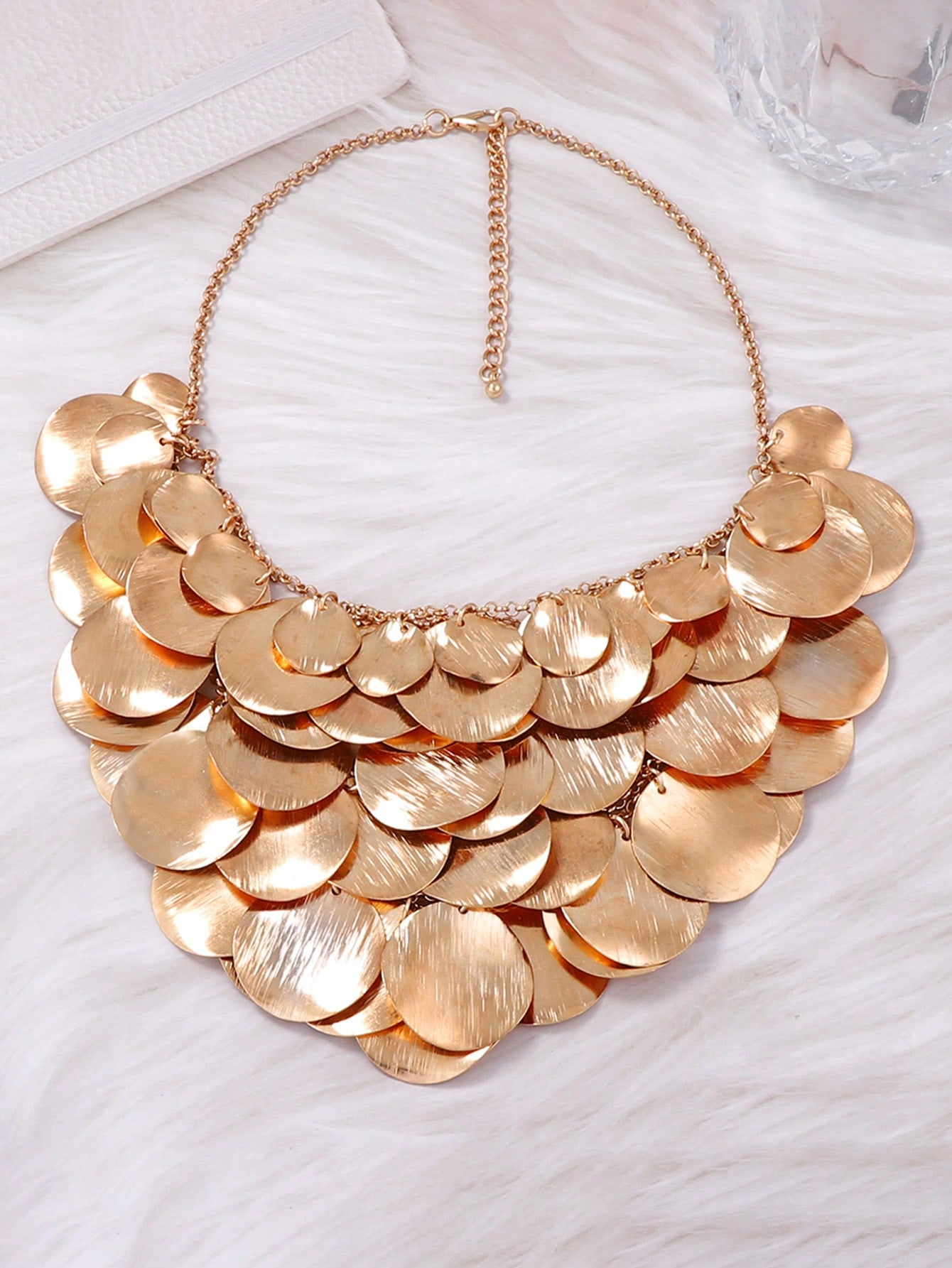 

Модное ожерелье для женских украшений золотой