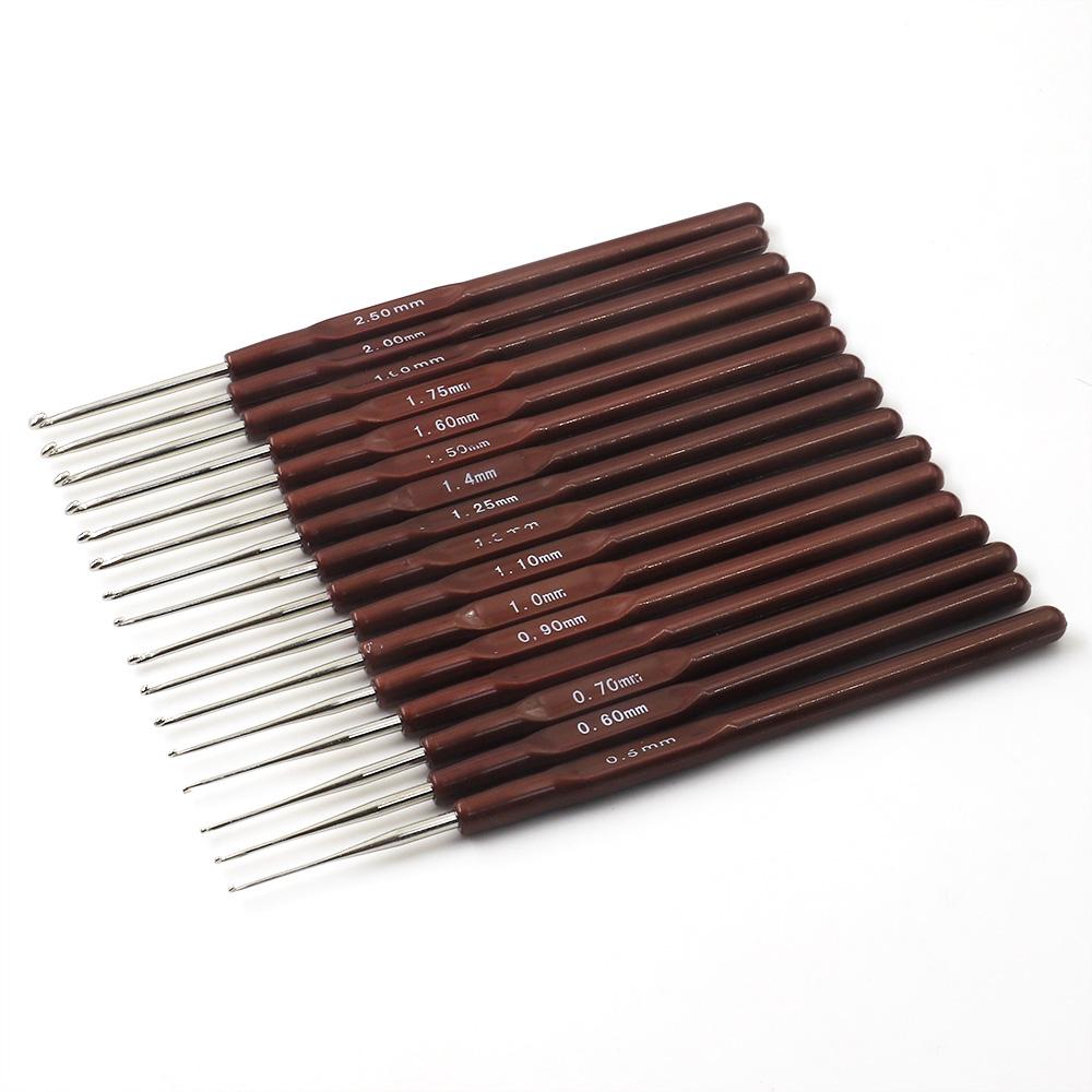 16pcs Brown Sweater Weaving Needles Kit, Thin Head Crochet Hook Set, Sizes 0.5mm-2.5mm Ideal for Sweater & Blankets & Doll Craft