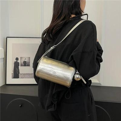 Vielseitige silberne Umhängetasche für Damen kleine Nischendesign Mode Umhängetasche