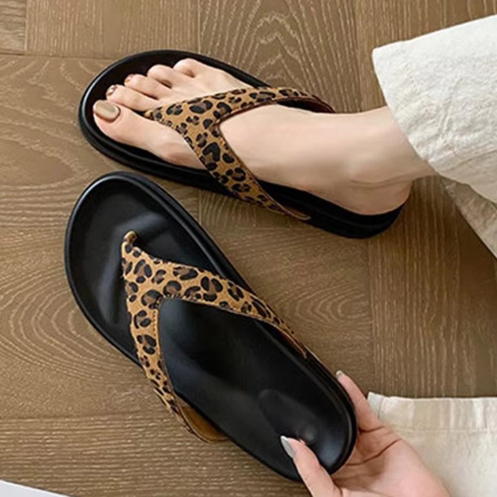 Ciabatte da donna di alta qualità con clip per dita dei piedi, scarpe casual con tacco basso e piatto 2027, infradito estive Zapatos De Mujer